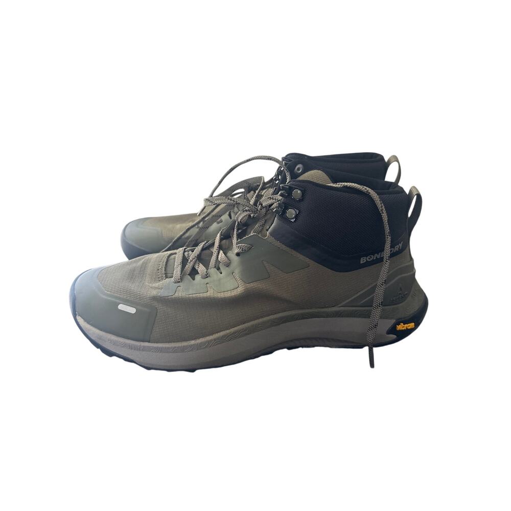 Ascend Mojave LT Mid hiking n boots 9